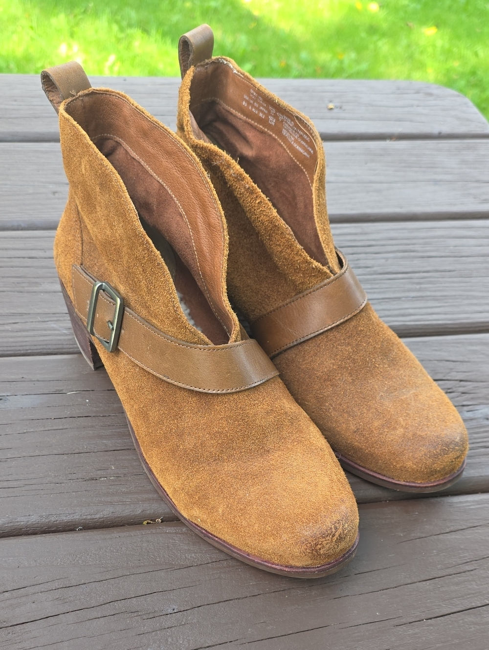 UGG Women's Suede Boots in Brown, Sze 9.5